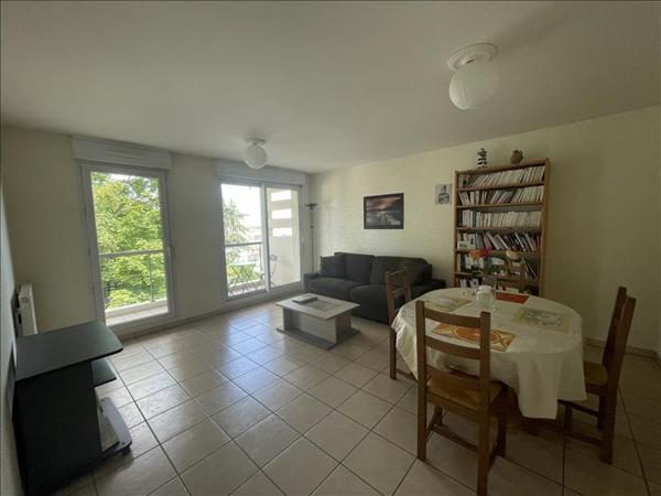 Appartement à louer 780 € CC BLOIS 3 p 66 m² DPE C