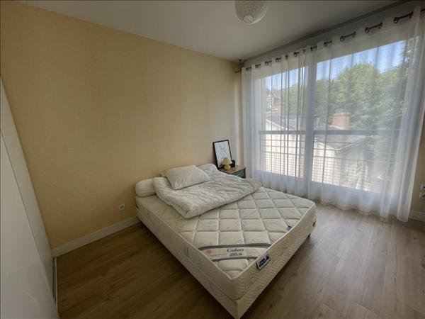 Appartement à louer 780 € CC BLOIS 3 p 66 m² DPE C