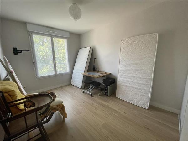 Appartement à louer 780 € CC BLOIS 3 p 66 m² DPE C