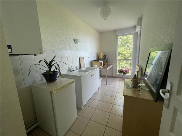 Appartement à louer 780 € CC BLOIS 3 p 66 m² DPE C