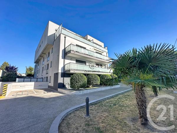 Appartement F3 à vendre  3 pièces - 63,04 m 2   LIVRY GARGAN  - 93