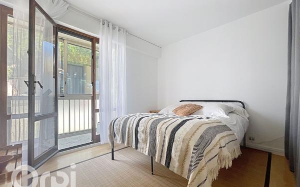 Appartement à vendre    3 pièces • 61,54 m2 Saint-Raphaël