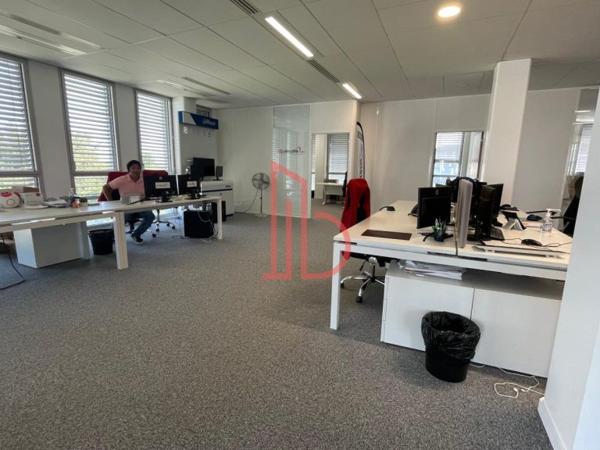 Bureau de 515 m² à vendre à Bordeaux Lac - Bruges
