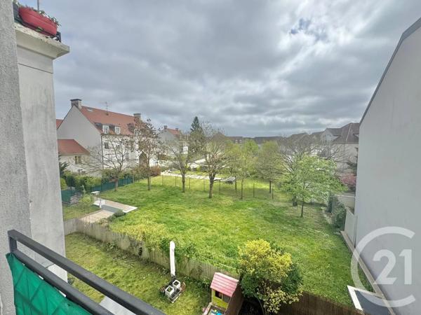 Appartement Studio à vendre  1 pièce - 29,95 m 2   MONTLHERY  - 91