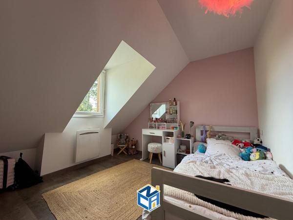 MAISON 4 CHAMBRES - GARAGE - JARDIN 555M2