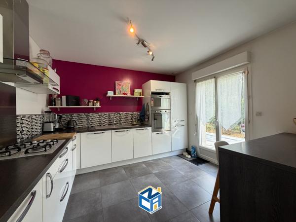 MAISON 4 CHAMBRES - GARAGE - JARDIN 555M2