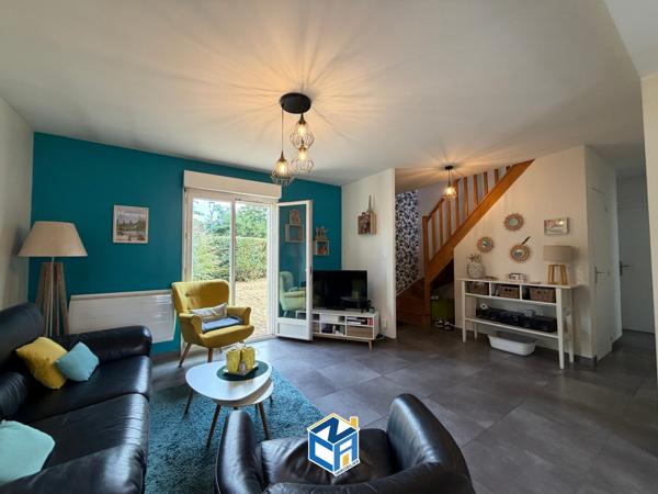 MAISON 4 CHAMBRES - GARAGE - JARDIN 555M2
