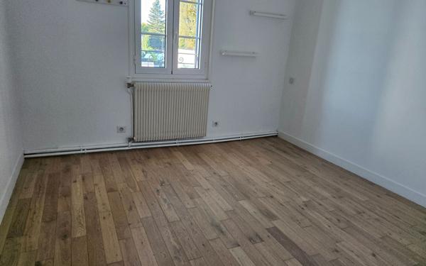 Maison à louer    6 pièces •  Gradignan