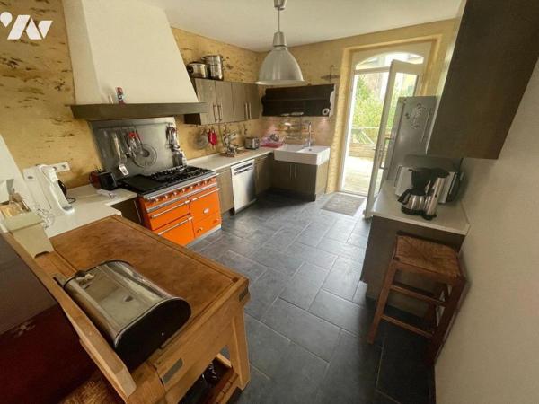 A vendre RENNES Maison Quartier Sacré Coeur, Grande maison familiale avec 8 huit chambres, très...