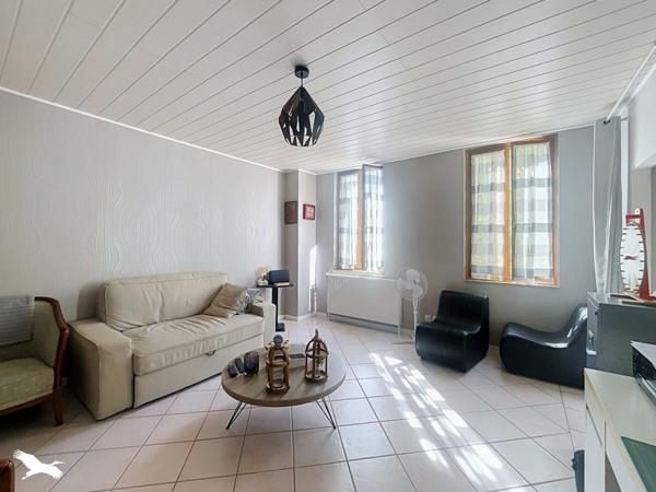 Maison à vendre 155 875 € Saint-Yzan-de-Soudiac 3 p 69,7 m² DPE D