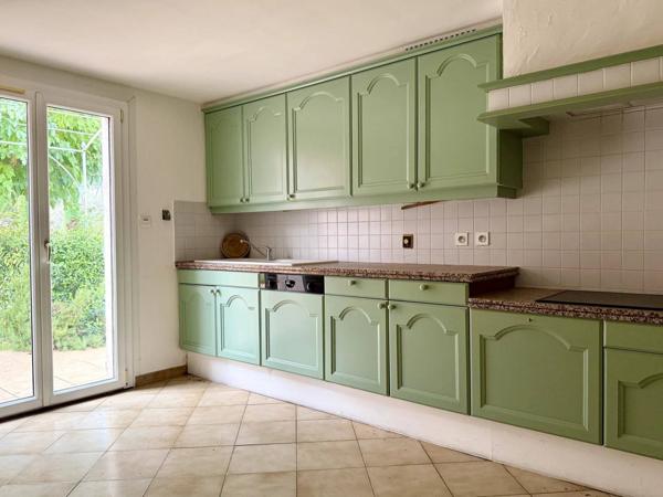 Belle propriété avec 2 maisons indép. --- travaux à prévoir