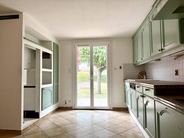 Belle propriété avec 2 maisons indép. --- travaux à prévoir