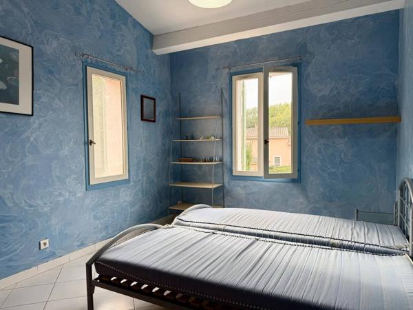 Belle propriété avec 2 maisons indép. --- travaux à prévoir