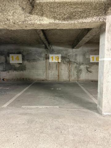 17000 La Rochelle - Place de Parking - 12m2 - Quartier Grande Horloge