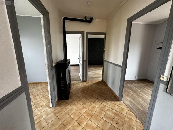 Maison à vendre à Villeneuve-sur-Yonne dans l'Yonne (89500), ref : 250017