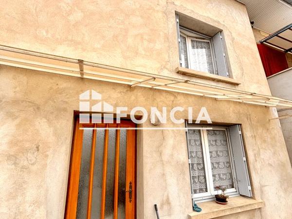 Location Maison 2 pièces 45.8 m² - 2 RUE DE LA PASSETIERE Viriville 38980