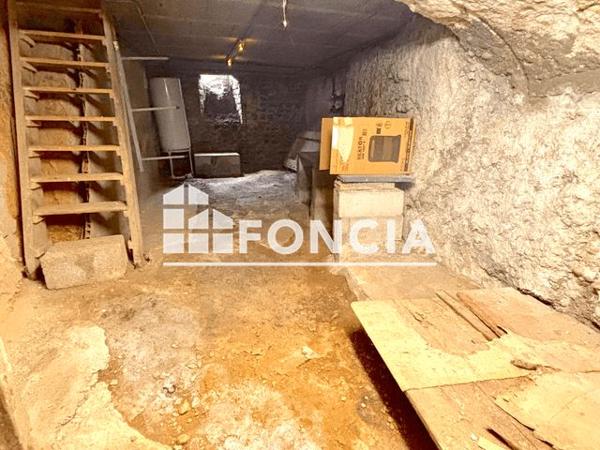 Location Maison 2 pièces 45.8 m² - 2 RUE DE LA PASSETIERE Viriville 38980