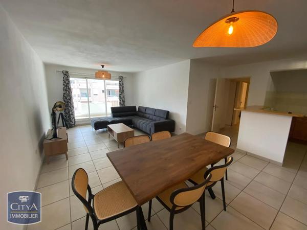 Appartement à louer 3 pièces 73.78m² Saint-Denis (97490)