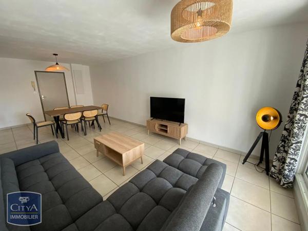 Appartement à louer 3 pièces 73.78m² Saint-Denis (97490)