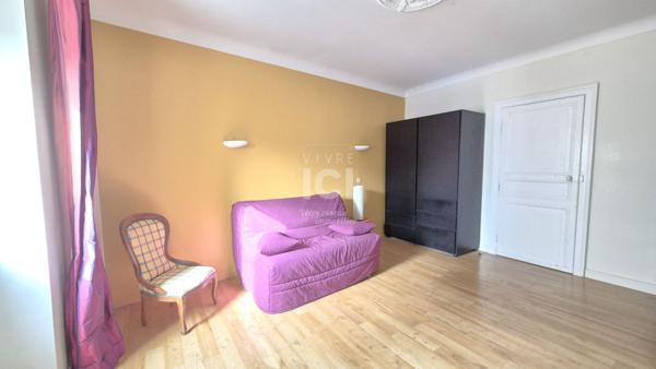 Maison familiale en plein bourg de Saint-Étienne-de-Montluc - Rare sur le secteur