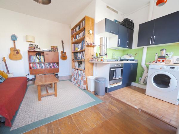 APPARTEMENT 2/3 PIECES - BAGNOLET