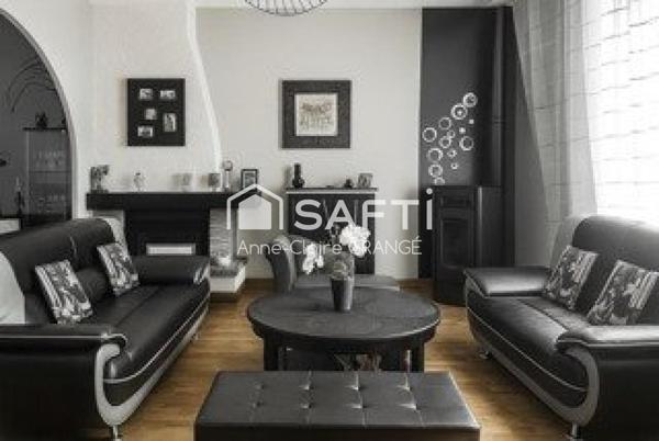 Maison de ville élégante, à proximité de toutes les commodités