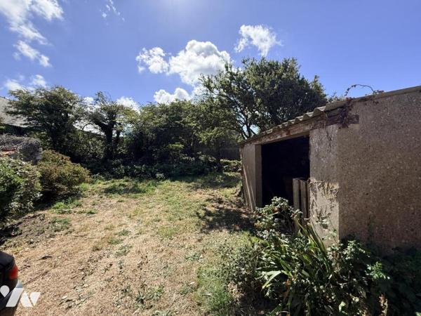 MURS COMMERCIAUX  ET APPARTEMENT