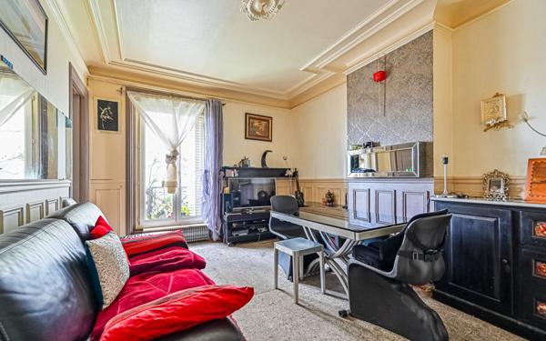 Appartement à vendre    2 pièces • 39,78 m2 Paris 18