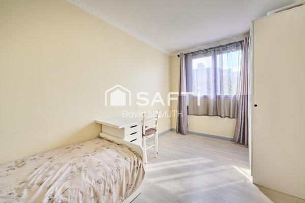 Appartement 4 pièces 3 chambres de 78 m2 avec une place de parking et une cave au sous sol situé à Asnières sur Seine