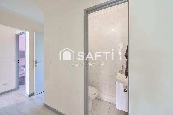 Appartement 4 pièces 3 chambres de 78 m2 avec une place de parking et une cave au sous sol situé à Asnières sur Seine