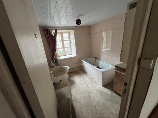 Maison à vendre |  Cognac-la-Forêt |  6 pièces | 132 m²