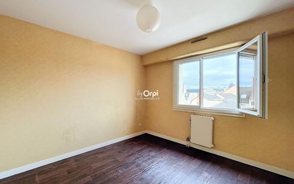 Appartement à vendre    4 pièces • 88 m2 Montluçon