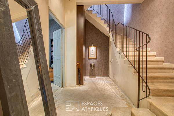 Maison de caractère, sublimée par une cour extérieure et une rénovation inspirée