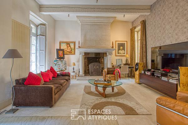 Maison de caractère, sublimée par une cour extérieure et une rénovation inspirée