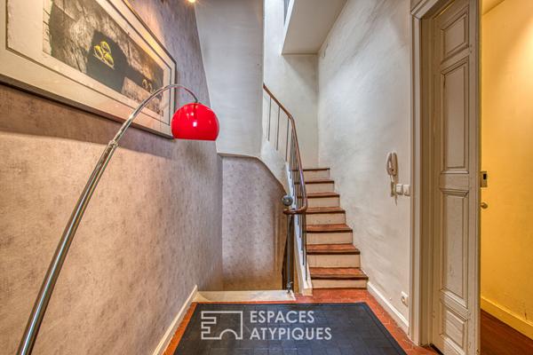 Maison de caractère, sublimée par une cour extérieure et une rénovation inspirée