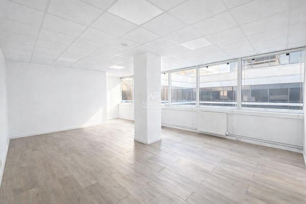Bureau Cergy 1 pièce(s) 34 m2 €69 000 ** - Référence 11151