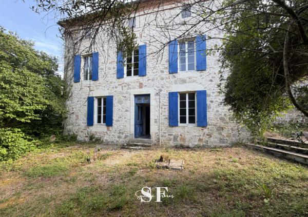 Maison 7 pièce(s) 1 chambre(s) 240 m²