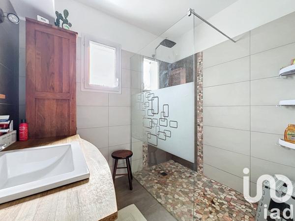 Maison traditionnelle 6 pièces de 120 m² à Rivedoux-Plage (17940)