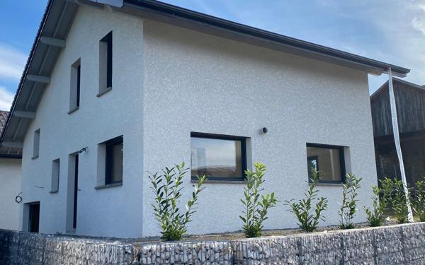 Maison à louer    5 pièces • 104,60 m2 Neydens