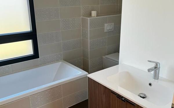 Maison à louer    5 pièces • 104,60 m2 Neydens