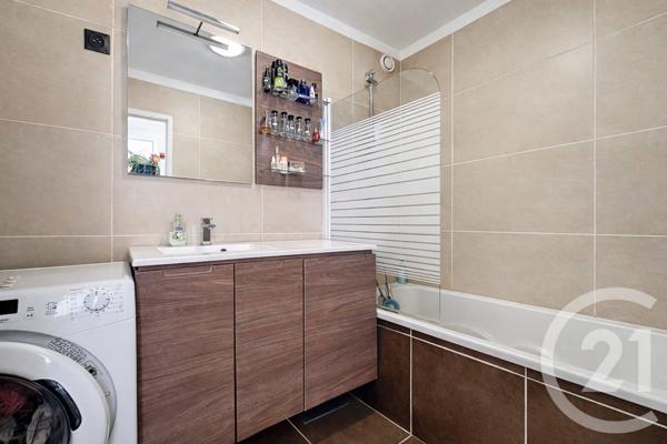 Appartement F4 à vendre  4 pièces - 86,62 m2 CHAMPS SUR MARNE - 77