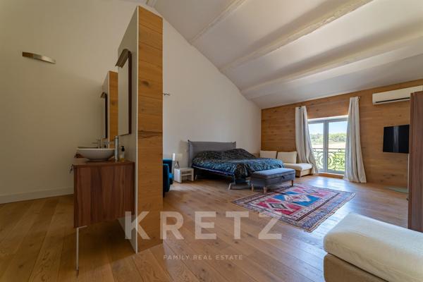 AUTHENTIQUE BASTIDE DU XVIIIe & SA BERGERIE RÉNOVÉE _650 M2 _14 CHAMBRES