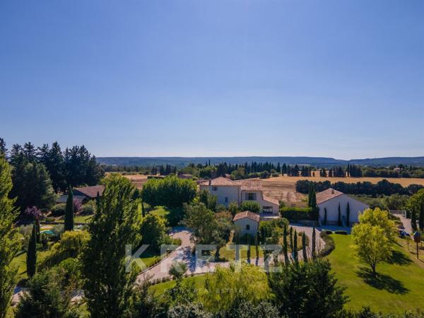 AUTHENTIQUE BASTIDE DU XVIIIe & SA BERGERIE RÉNOVÉE _650 M2 _14 CHAMBRES