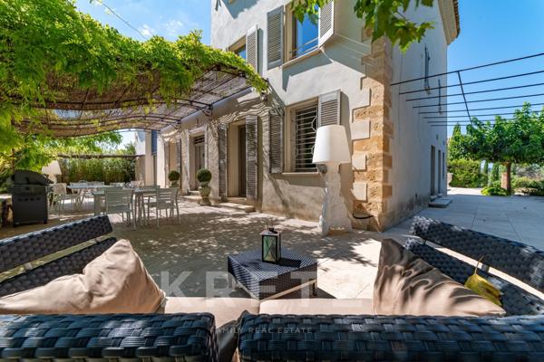 AUTHENTIQUE BASTIDE DU XVIIIe & SA BERGERIE RÉNOVÉE _650 M2 _14 CHAMBRES