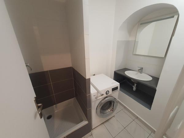 ? Studio rénové de 28 m²  Proche de la Gare  Idéal premier achat ou investissement
