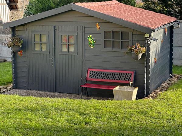 Maison de plain pied , avec appartement proche commerces  - 224 m² au sol