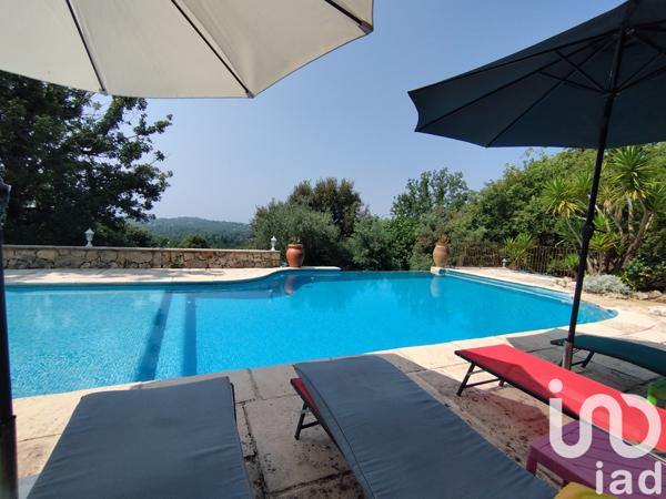 Maison à vendre 7 pièces 202 m² Saint-Cézaire-sur-Siagne