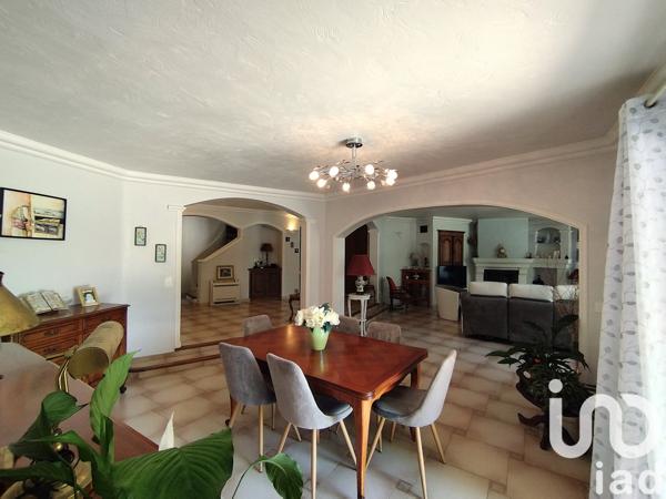 Maison à vendre 7 pièces 202 m² Saint-Cézaire-sur-Siagne