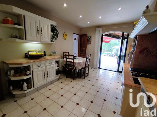 Maison à vendre 7 pièces 202 m² Saint-Cézaire-sur-Siagne