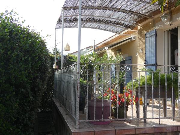 Maison Plain-pied de 100 m² à vendre BARBENTANE (13) terrain de 1600 m²